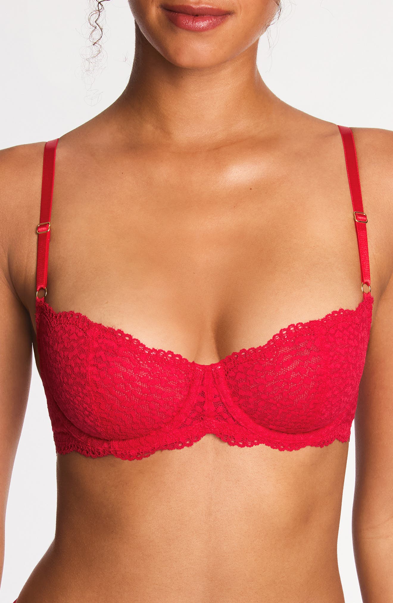 LIPSTICK RED