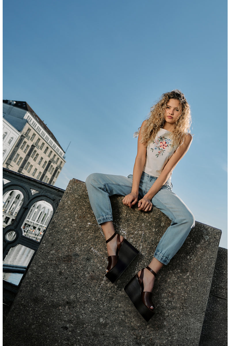Chelly High Rise Light Wash Jogger, Alternate, color, Light Wash
