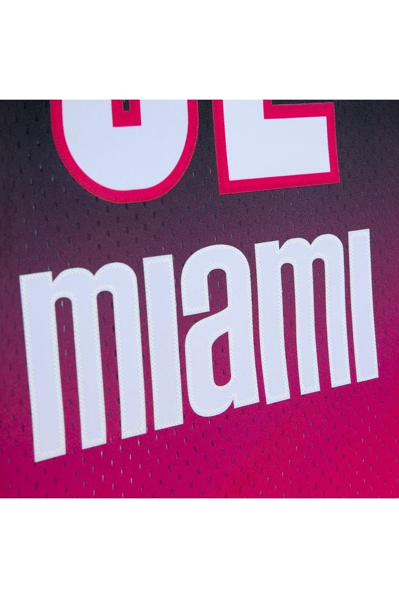 Men's Mitchell & Ness Shaquille O'Neal Pink/Black Miami Heat 2005/06 Hardwood Classics Fadeaway Swingman Player Jersey, Alternate, color, Pink