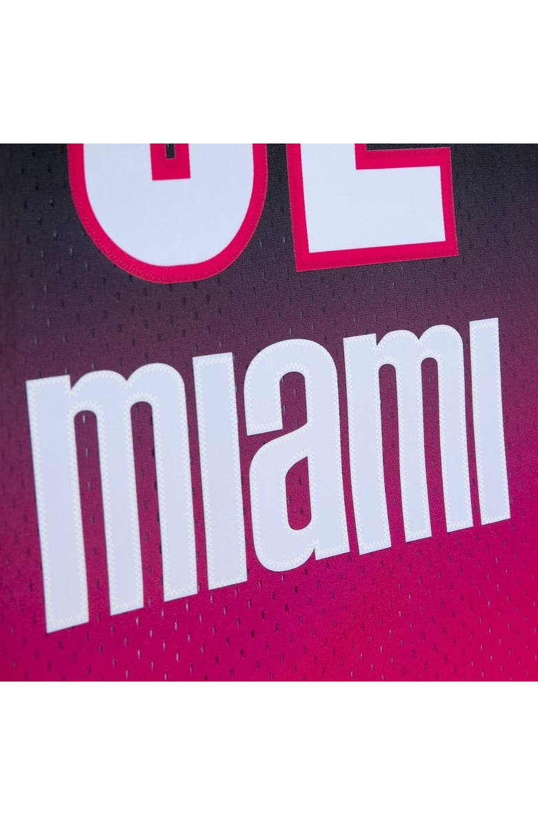 Mitchell & Ness Men's Mitchell & Ness Shaquille O'Neal Pink/Black Miami Heat 2005/06 Hardwood Classics Fadeaway Swingman Player Jersey, Alternate, color, 