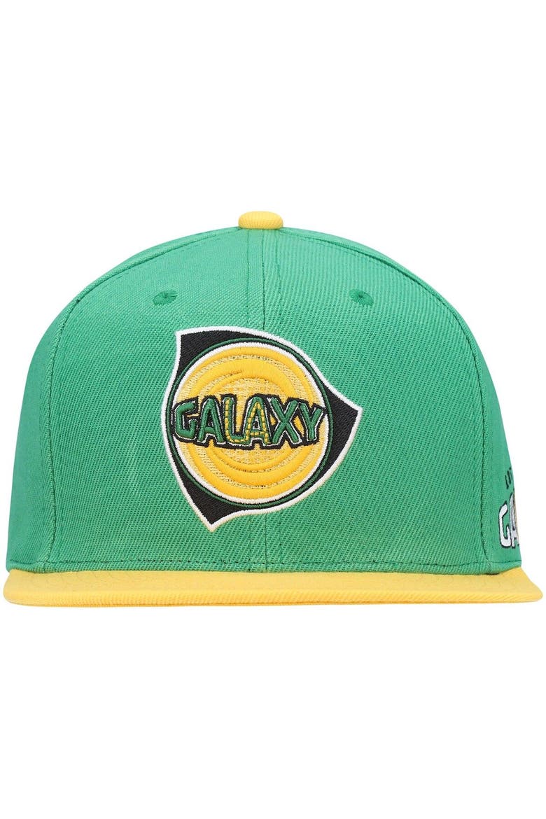 Men's Mitchell & Ness Green LA Galaxy Historic Logo Since '96 Two-Tone Snapback Hat, Alternate, color, Green