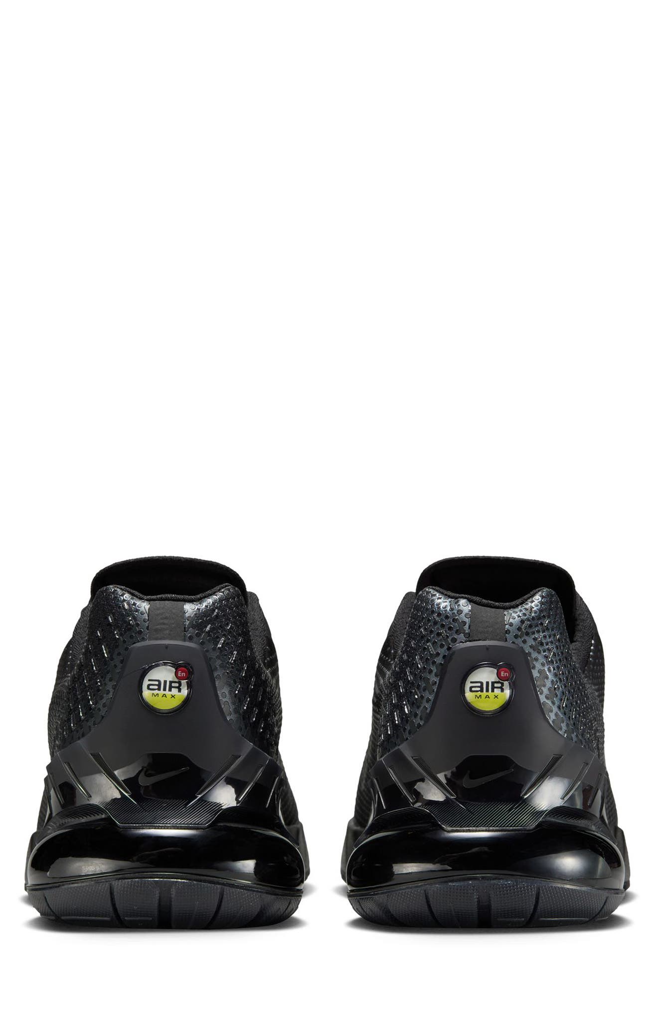 Nike Air Max Phoenix Sneaker, Alternate, color, Black/ Anthracite