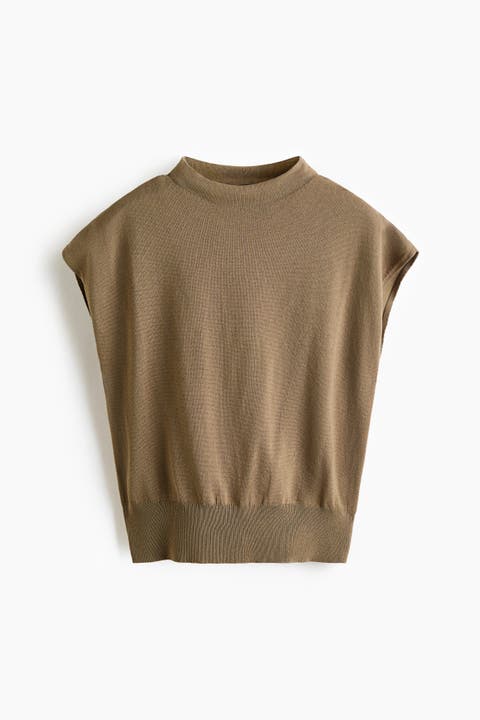 Cap-sleeved Fine-knit Top