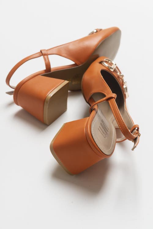 Prologue Shoes Karol Block Heel Pump In Orange