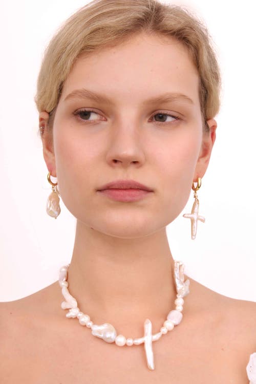 Velvet Luna Irregular Pearl Drop Earrings In Gold