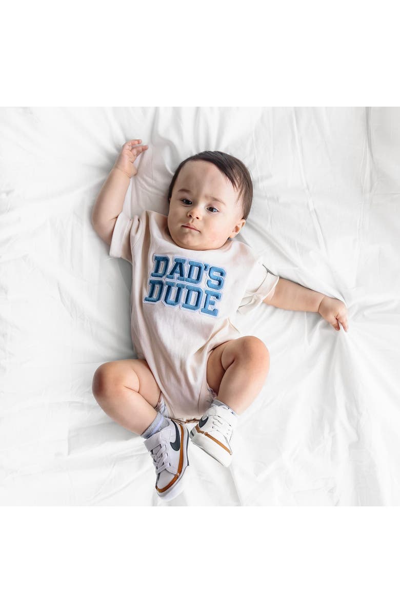 Sweet Wink Dad's Dude Patch Short Sleeve Romper, Alternate, color, Natural
