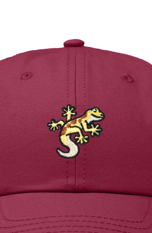 Dalix Gecko Embroidered Casual Cap In Maroon