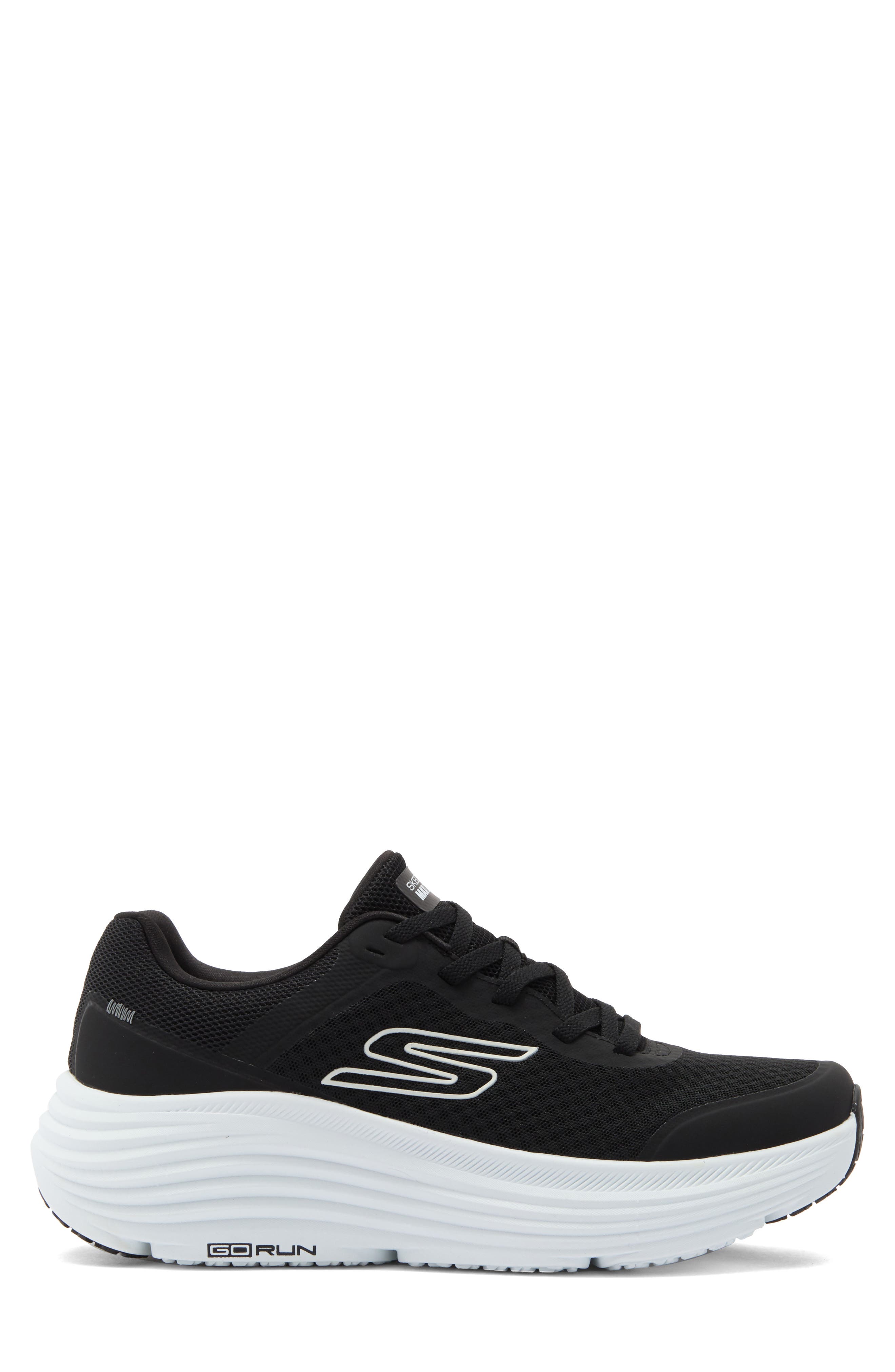 Max Cushioning Endeavour Running Shoe, Alternate, color, BLACK/ WHITE