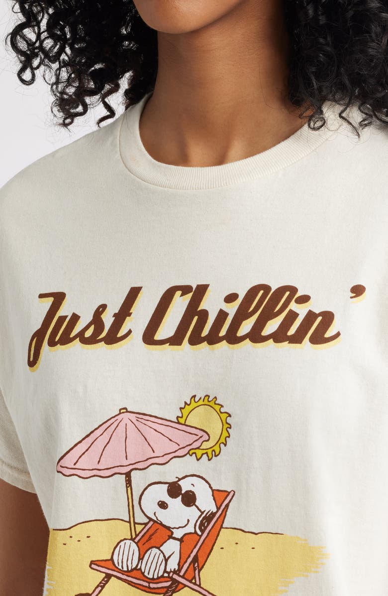 Vinyl Icons Peanuts<sup
®</sup
 Snoopy Just Chillin
 Cotton Graphic T-Shirt, Alternate, color, Marshmallow