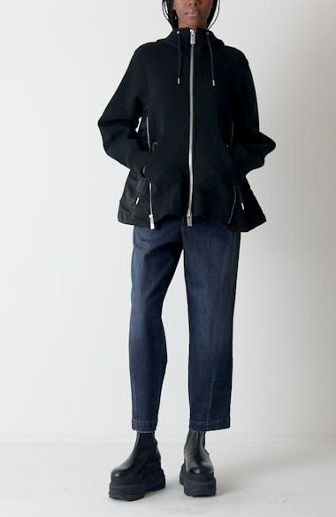 【国内買付】sacai Sponge Sweat x Nylon Twill Hoodie パーカー Sacai Sponge Sweat X Nylon Twill Hoodie in Navy & Khaki | FWRD