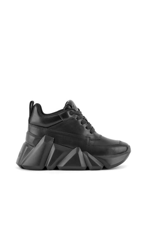 Space Kick Max Sneaker