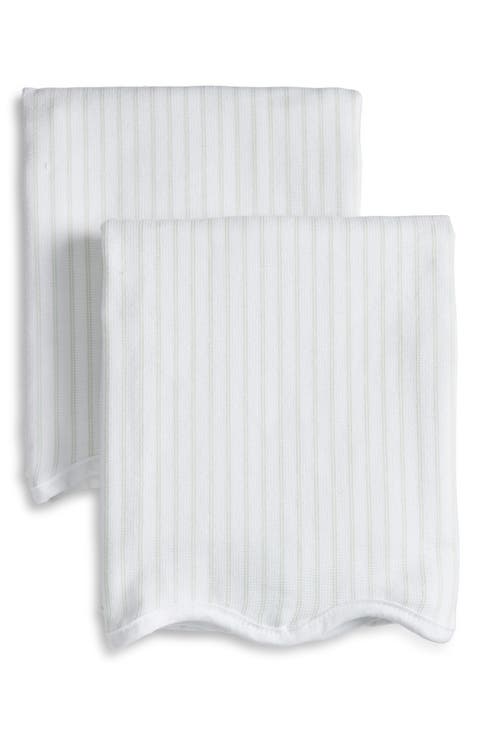 Set of 2 Scalloped Kitchen Towels