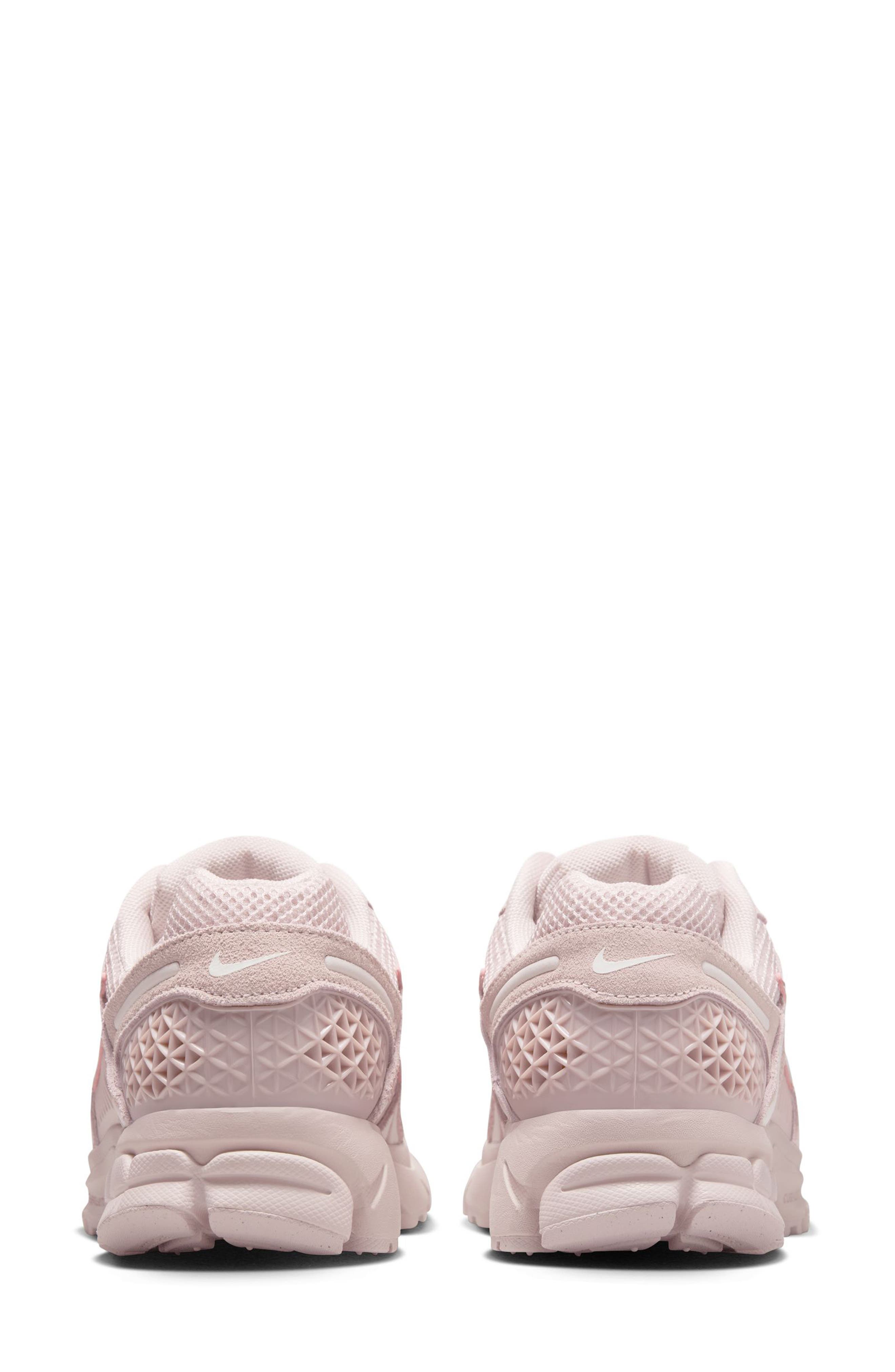 Nike Zoom Vomero 5 Sneaker, Alternate, color, Silt Red/ Vast Grey