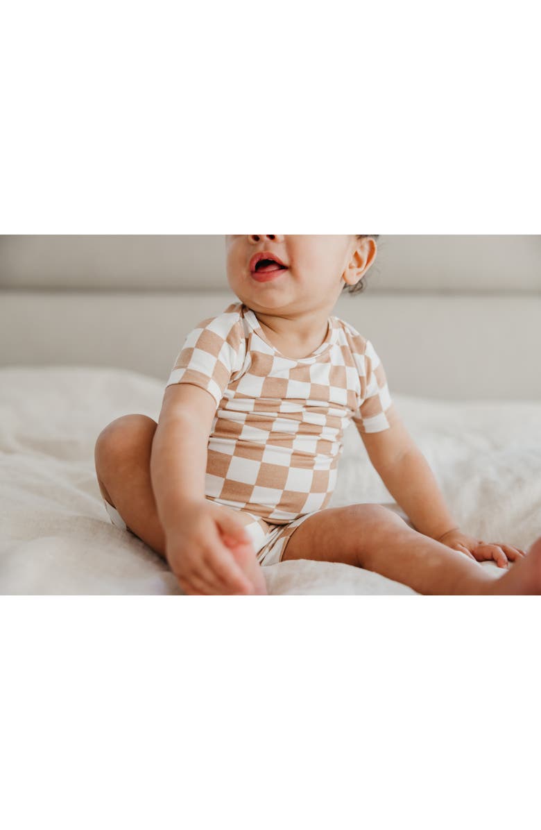 Copper Pearl Rad Fitted Two-Piece Short Pajamas, Alternate, color, Brown Overflow