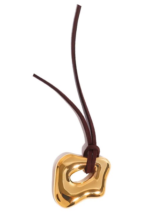 Polished Metallic Pendant Necklace