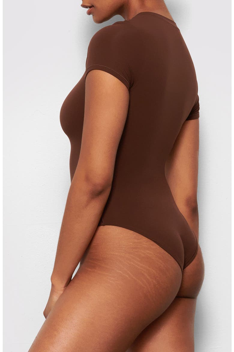 Fits Everybody T-Shirt Bodysuit, Alternate, color, Z/DNUCOCOADNU