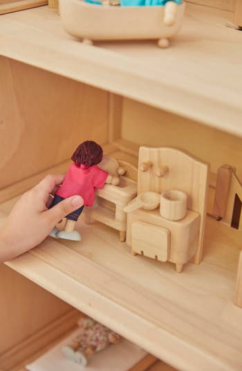 Victorian Dollhouse Furniture Set