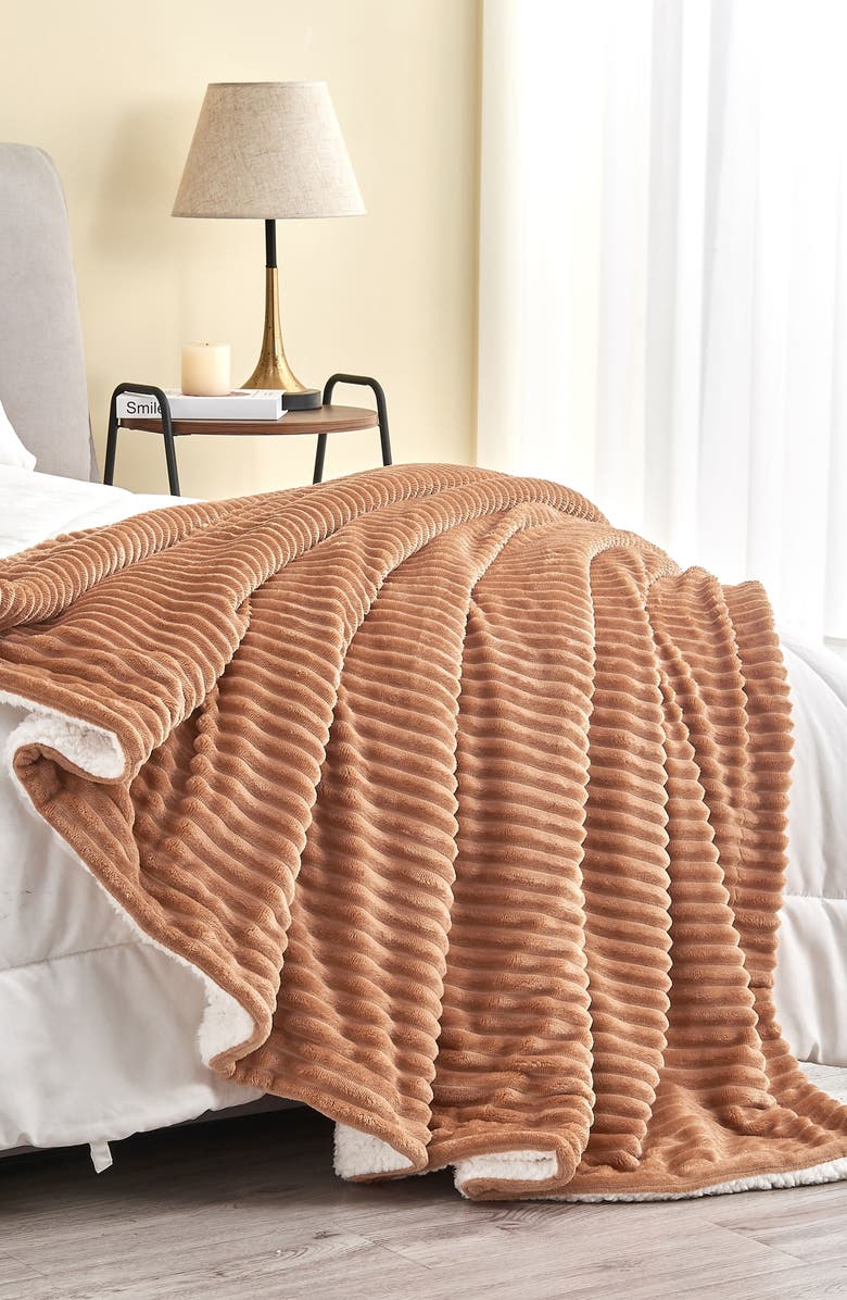 Woven & Weft Ribbed Faux Shearling Reversible Blanket, Alternate, color, Toffee