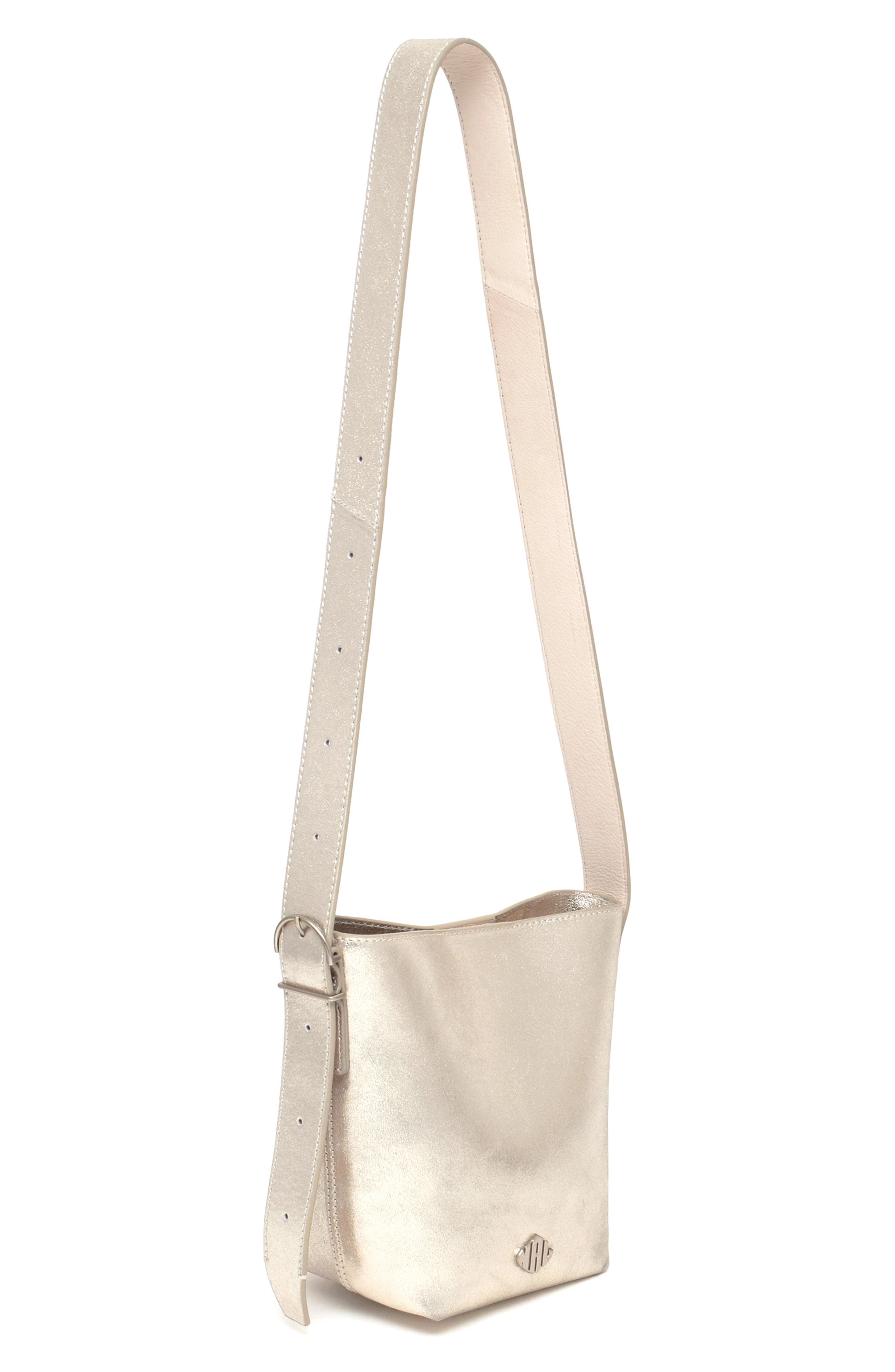 New Amsterdam Leatherworks Jayden Metallic Bucket Bag, Alternate, color, Champagne
