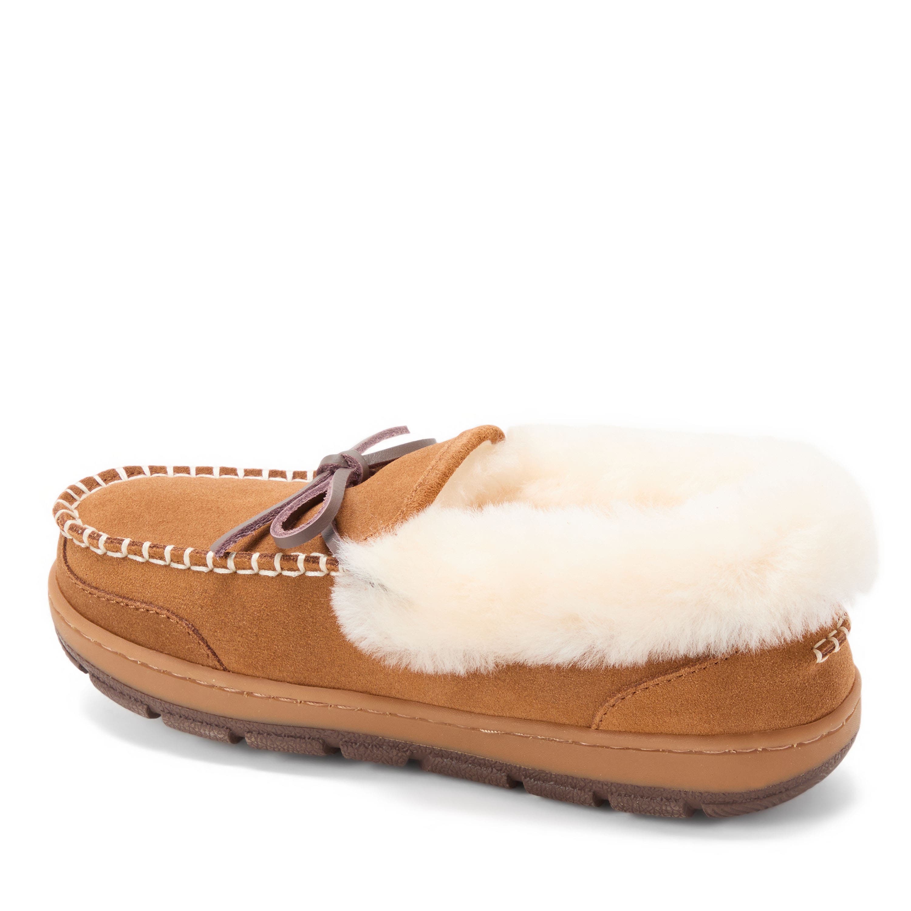 DEARFOAMS Fireside Gladstone Genuine Shearling Moccasin with Stitching, Alternate, color, Chestnut