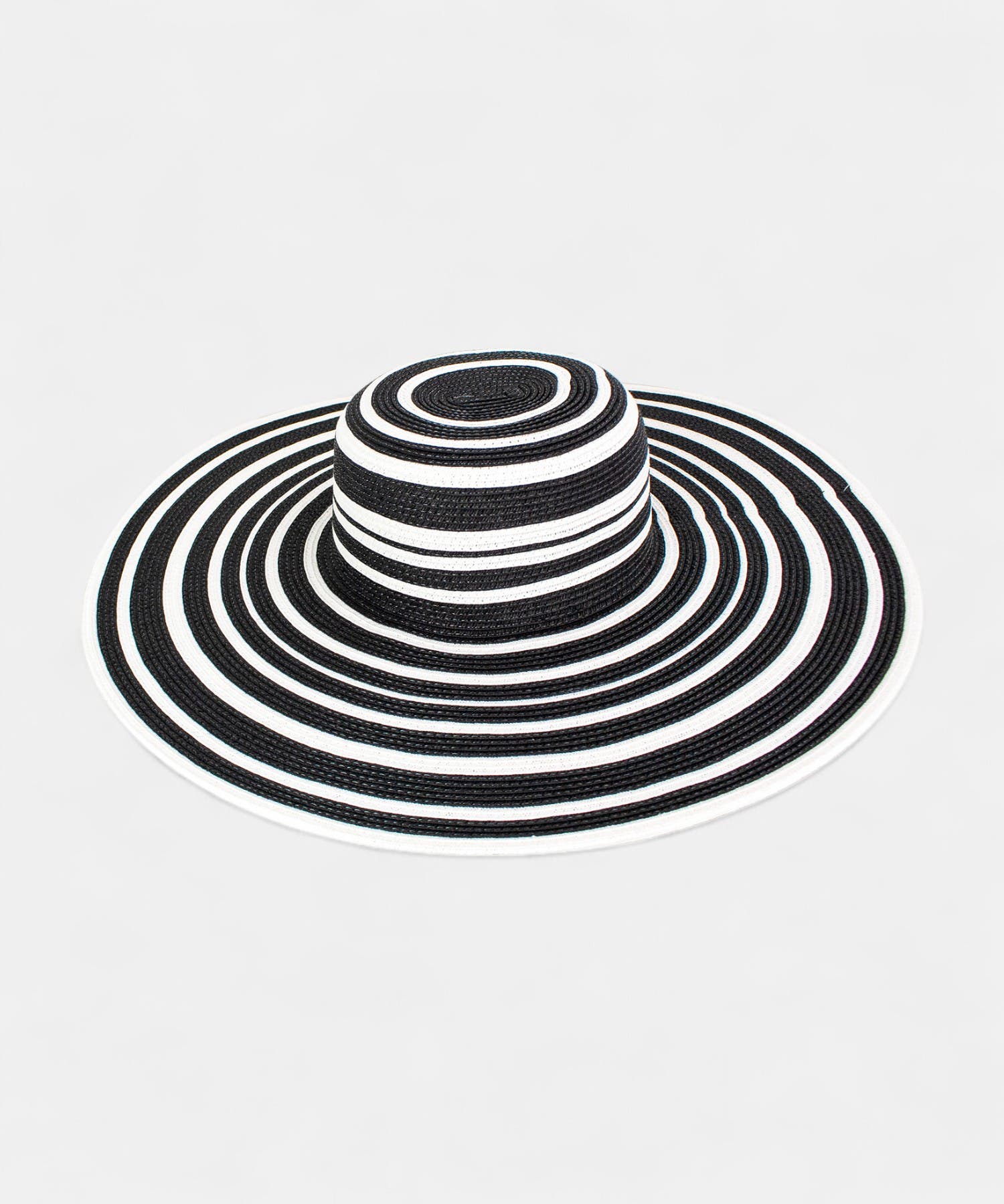 selected BLACK/WHITE
