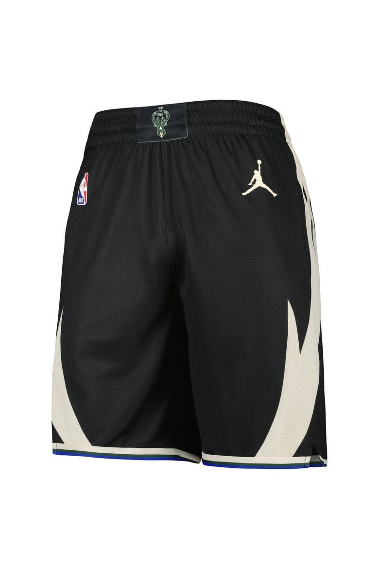 Men's Jordan Brand Black Milwaukee Bucks 2022/2023 Statement Edition Swingman Performance Shorts, Alternate, color, Black