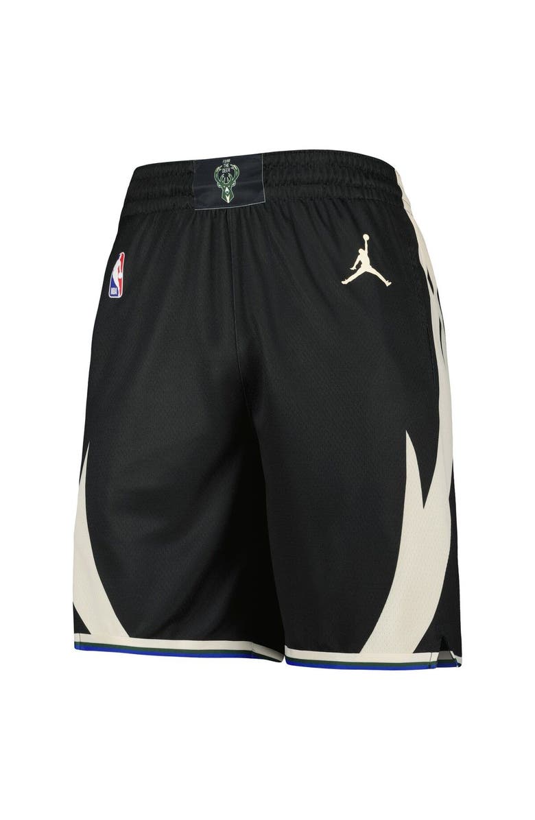 Jordan Brand Men's Jordan Brand Black Milwaukee Bucks 2022/2023 Statement Edition Swingman Performance Shorts, Alternate, color, Black