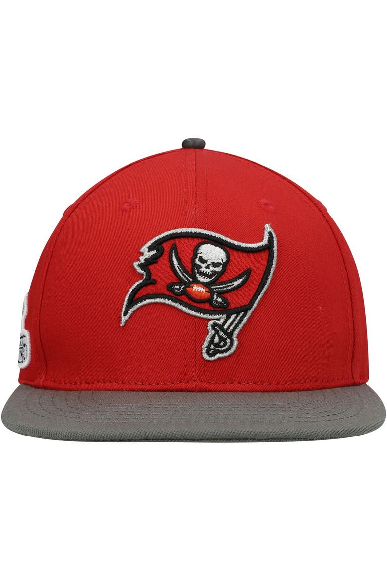 Men's Pro Standard Red/Pewter Tampa Bay Buccaneers 2Tone Snapback Hat, Alternate, color, Red