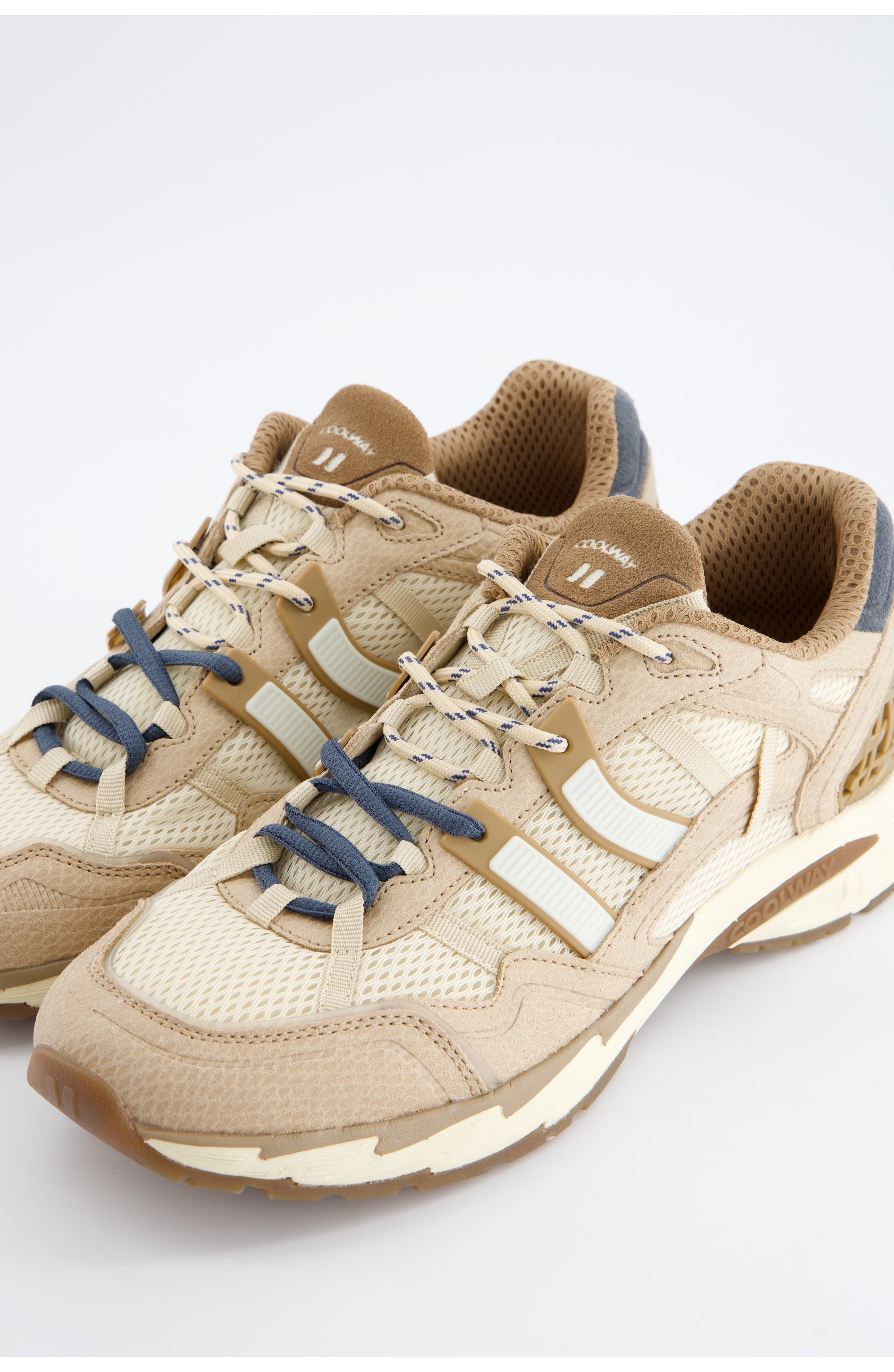 2003 Sneaker, Alternate, color, OASIS RUN
