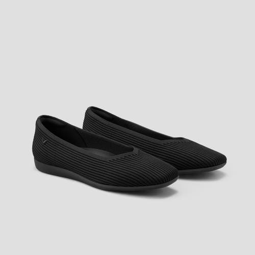 Vivaia Lightweight Square-toe V-cut Flats In Black