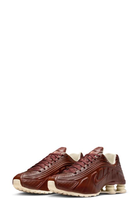 Shox R4 Sneaker (Women)