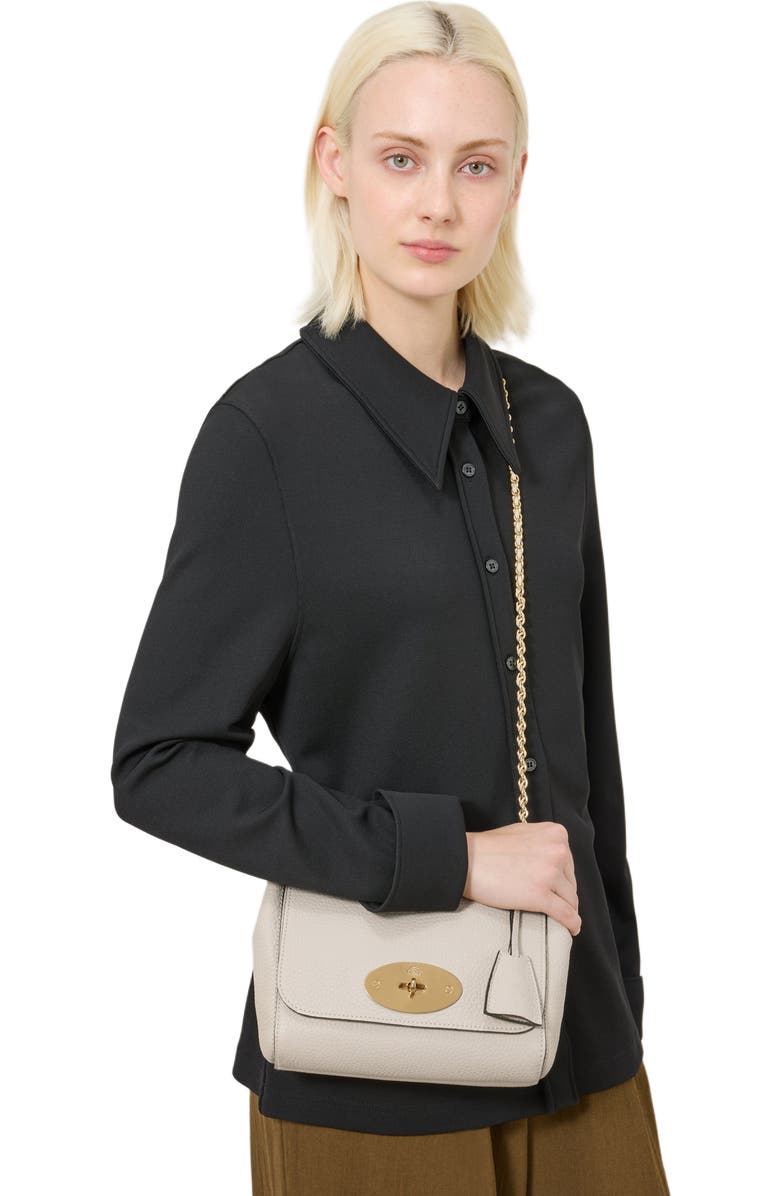 Mulberry Lily, Alternate, color, Chalk