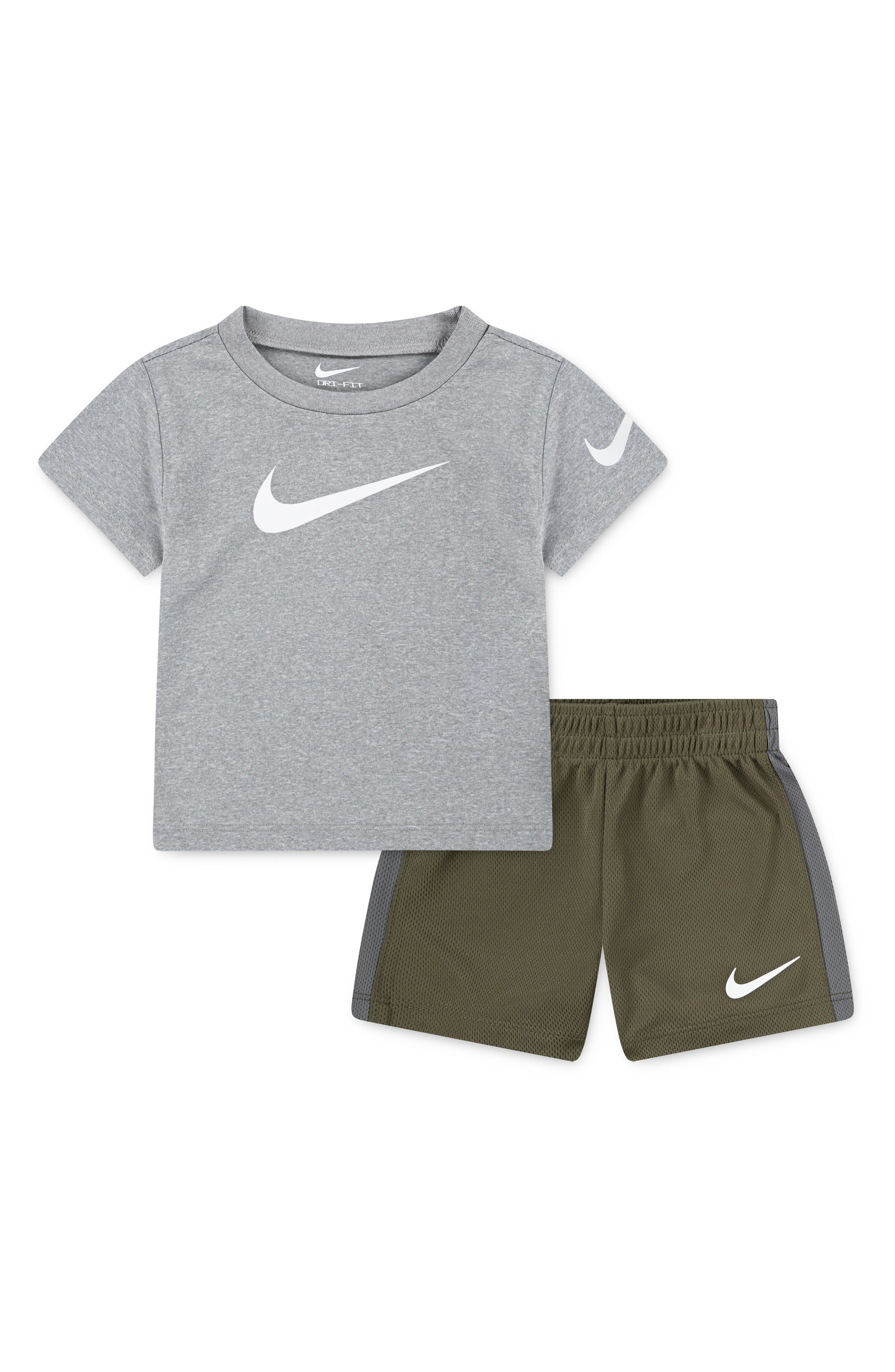 Nike Dri-FIT Swoosh T-Shirt & Shorts Set