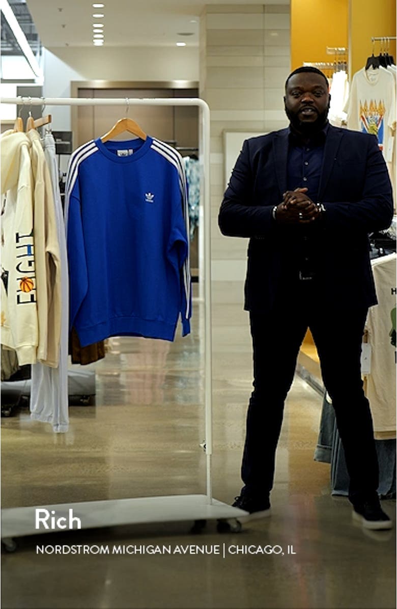 Adicolor Oversize Crewneck Sweatshirt, sales video thumbnail