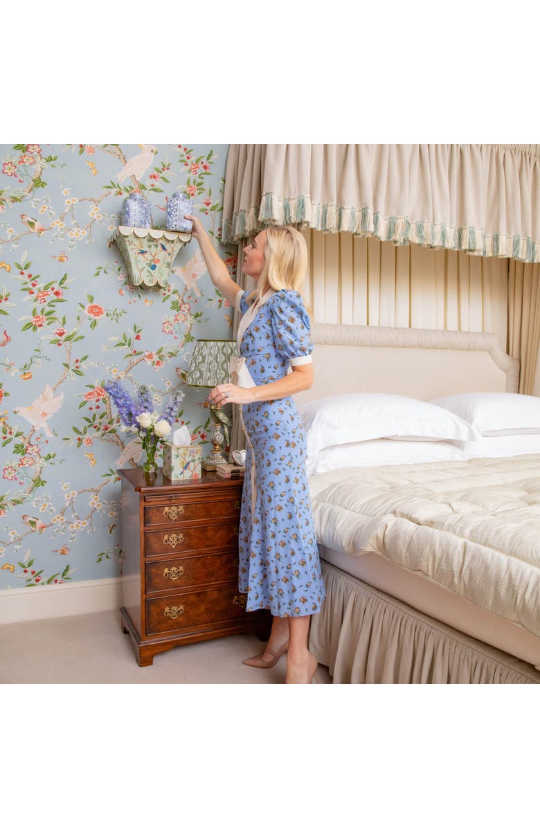 Mrs. Alice Chinoiserie Tole Tissue Box, Alternate, color, Green