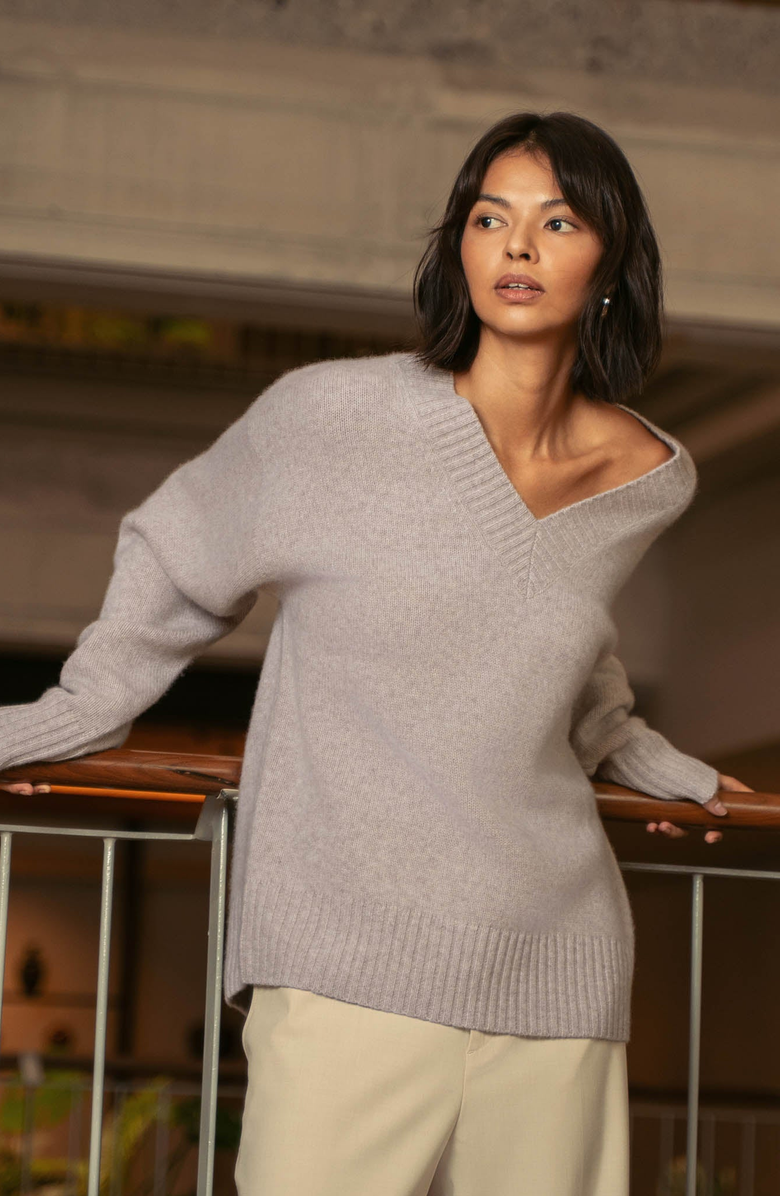 Italic Francesca Cashmere V-Neck Sweater, Alternate, color, Oatmeal