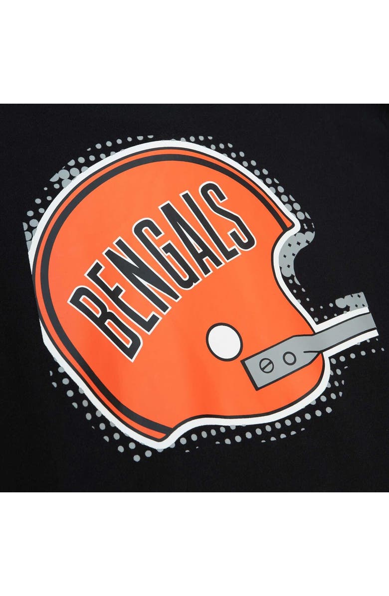 Mitchell & Ness Men's Mitchell & Ness Black Cincinnati Bengals Gridiron Classics Big Face 7.0 Pullover Hoodie, Alternate, color, Black
