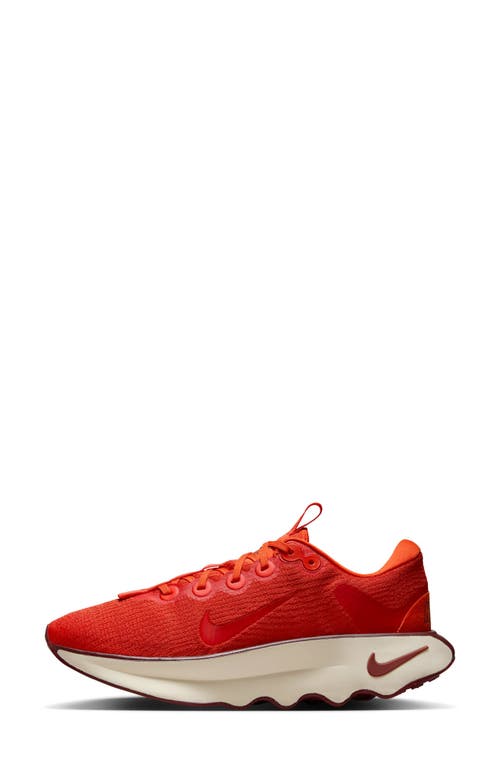Nike Motiva Road Runner Walking Shoe