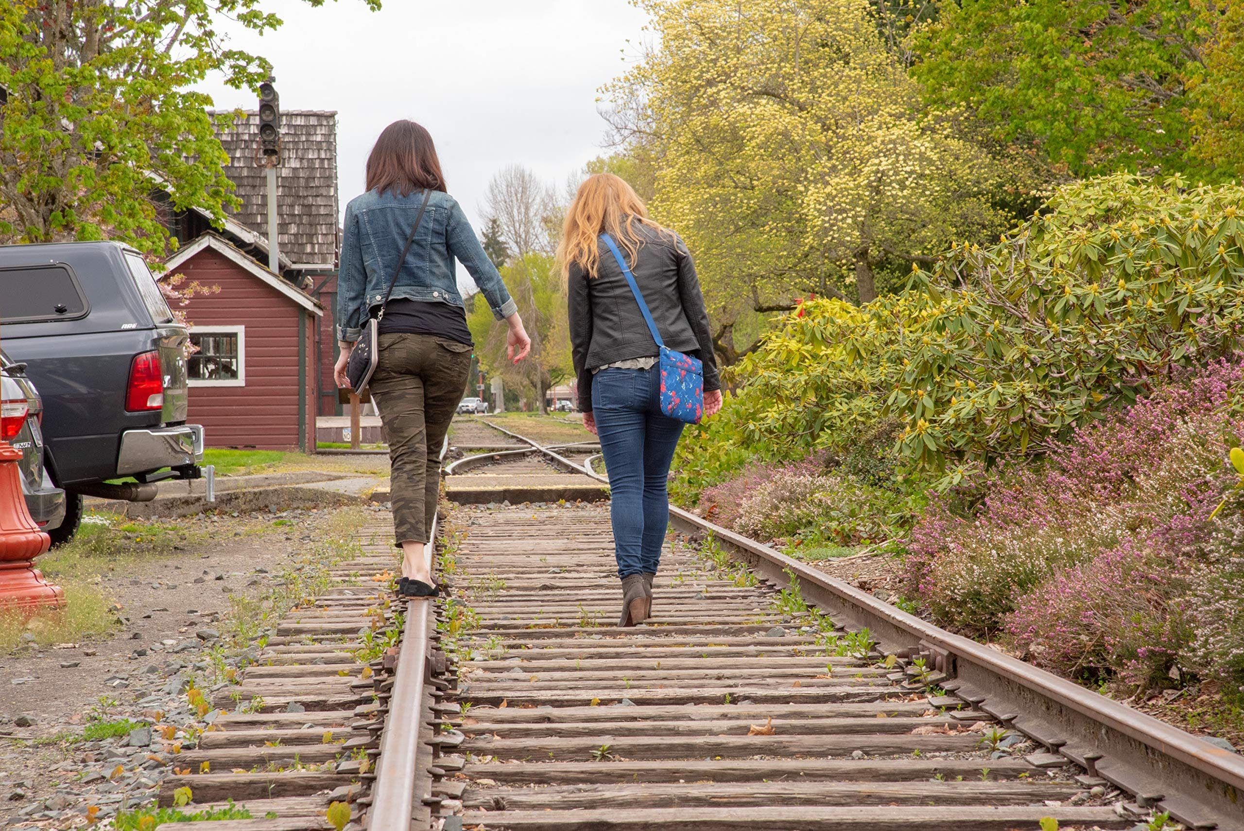 HAIKU Aspire Folio, Alternate, color, Blackberry