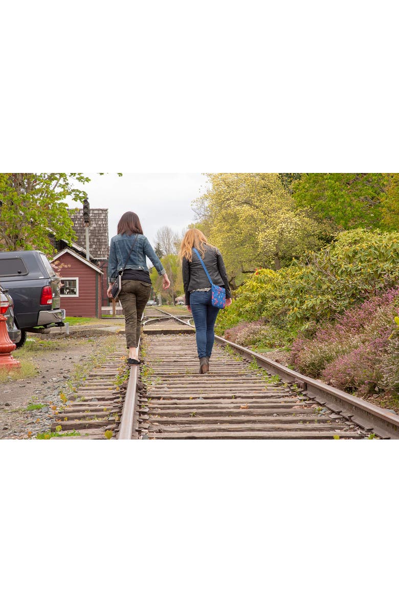 HAIKU Aspire Folio, Alternate, color, Blackberry