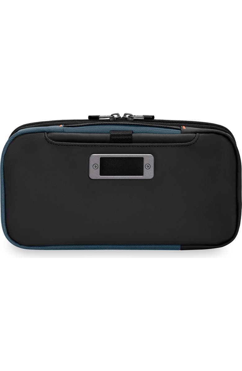 Briggs
Riley ZDX Hanging Toiletry Bag, Alternate, color, Ocean