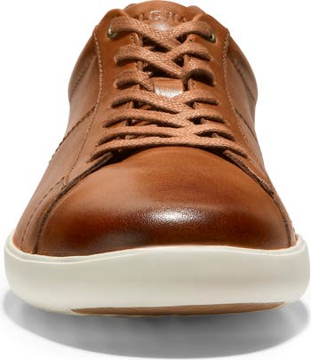 Reagan Sneaker