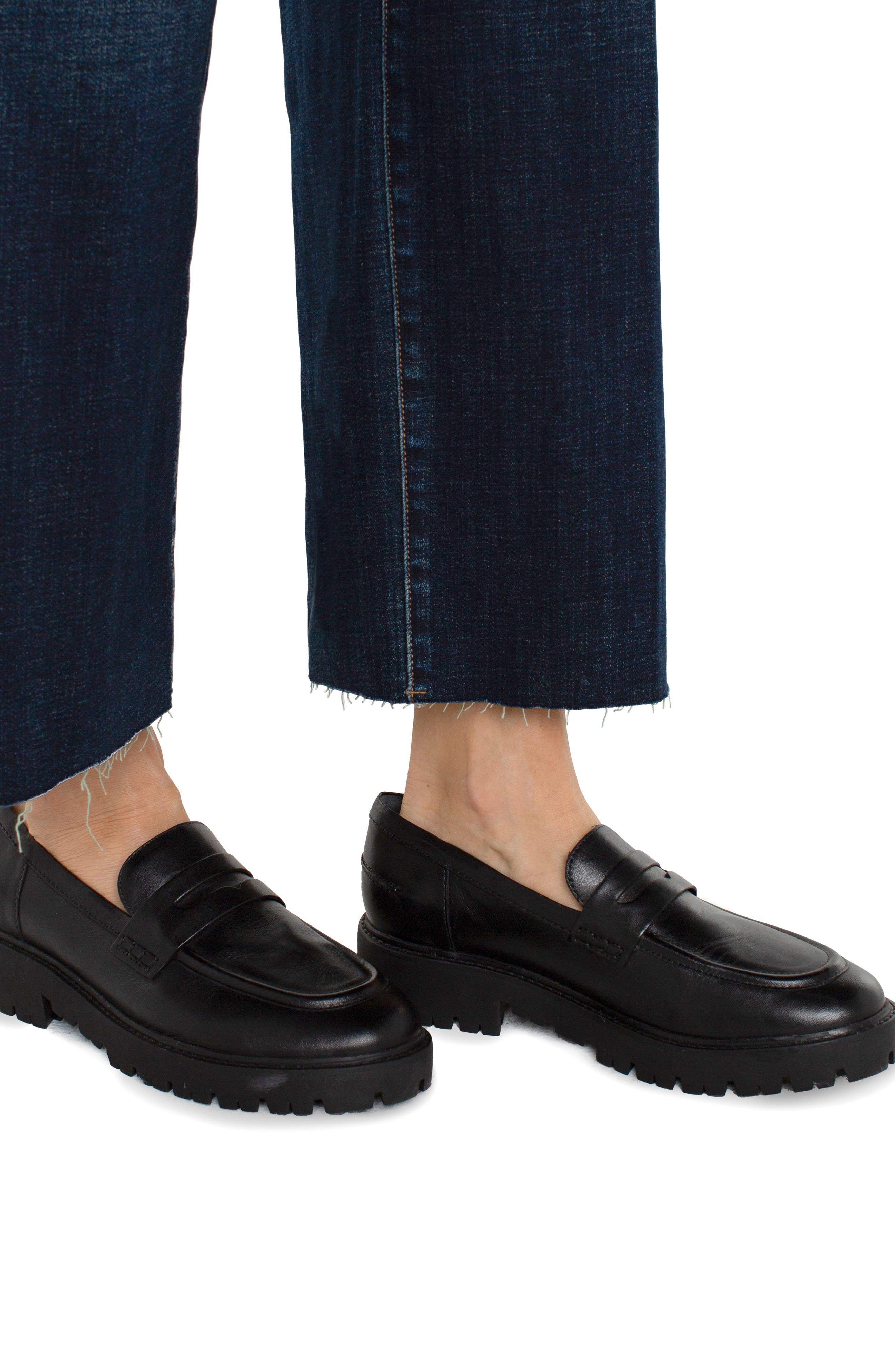 Liverpool Blk Rinse Stride Crop 28