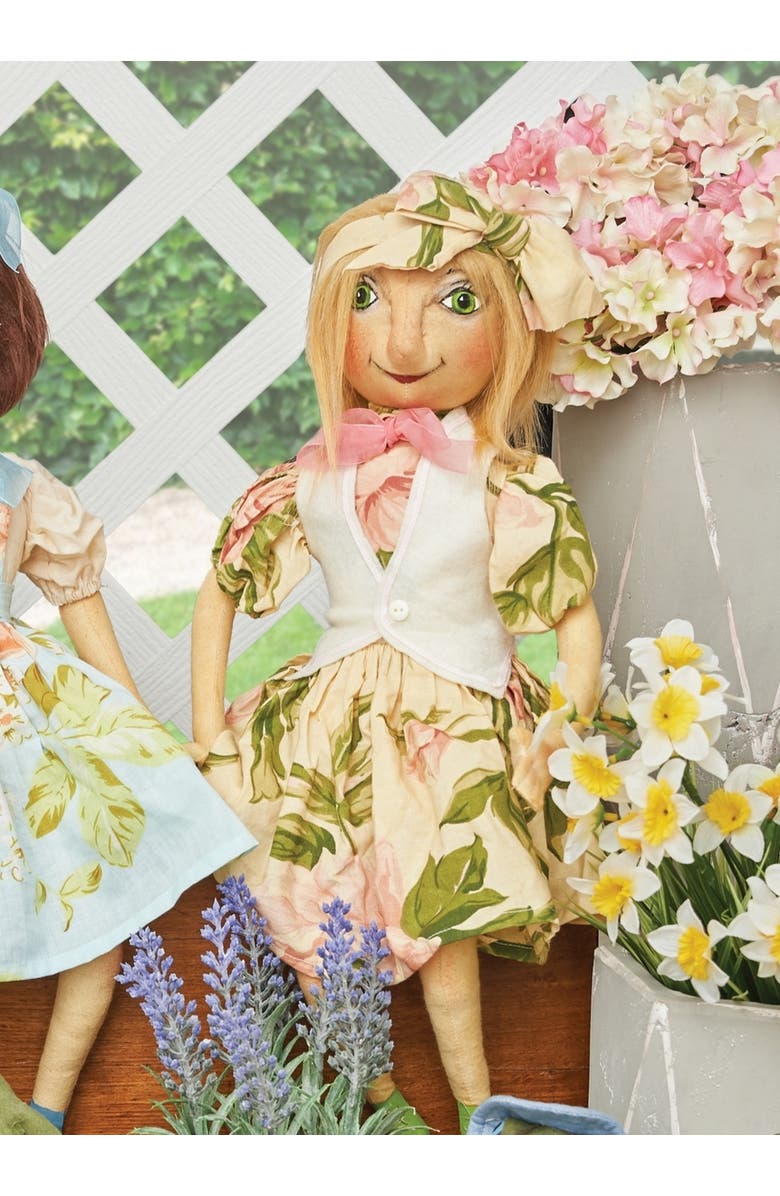 Gallerie II Lola Girl Gathered Traditions Joe Spencer Figure Art Doll, Alternate, color, White
