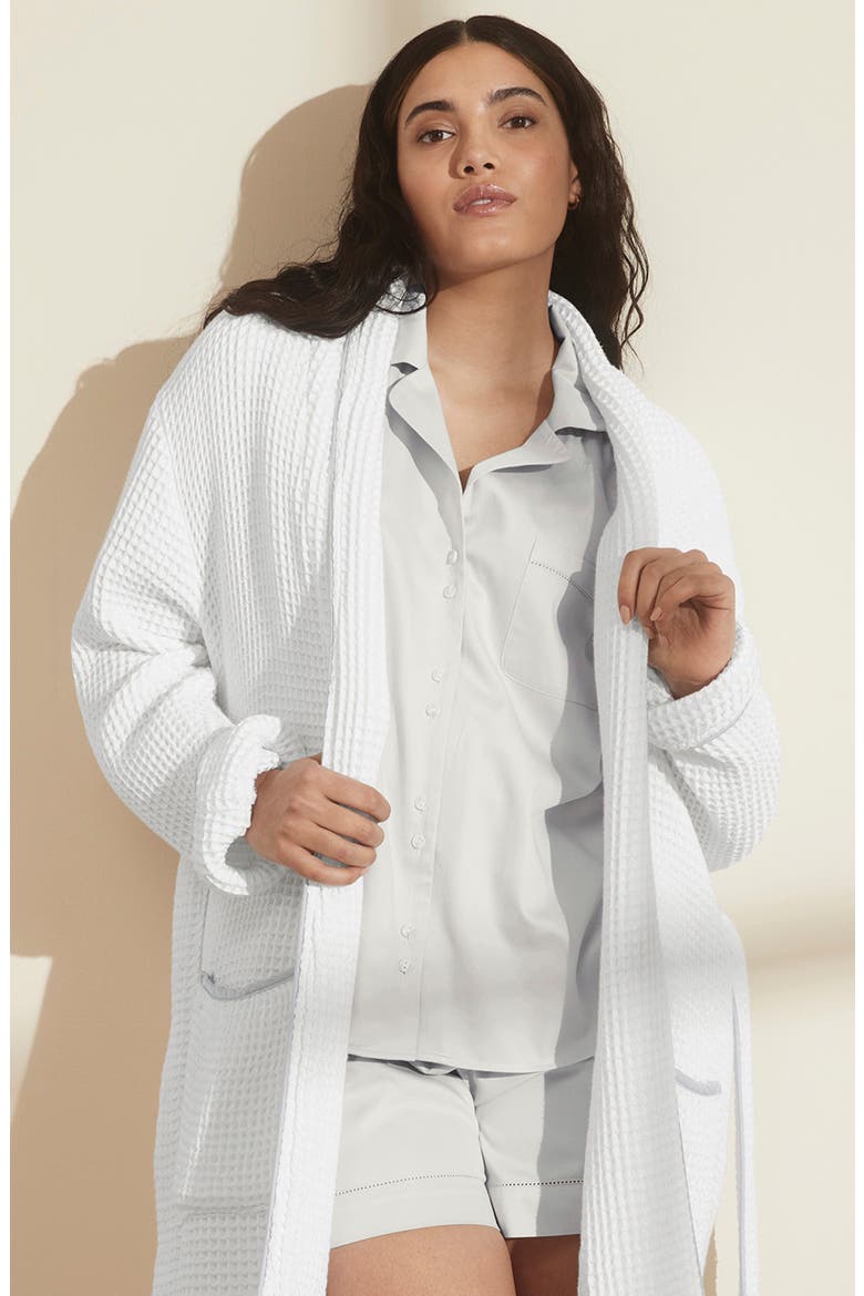 Organic Cotton Waffle Robe, Alternate, color, WHITE/ SHORE