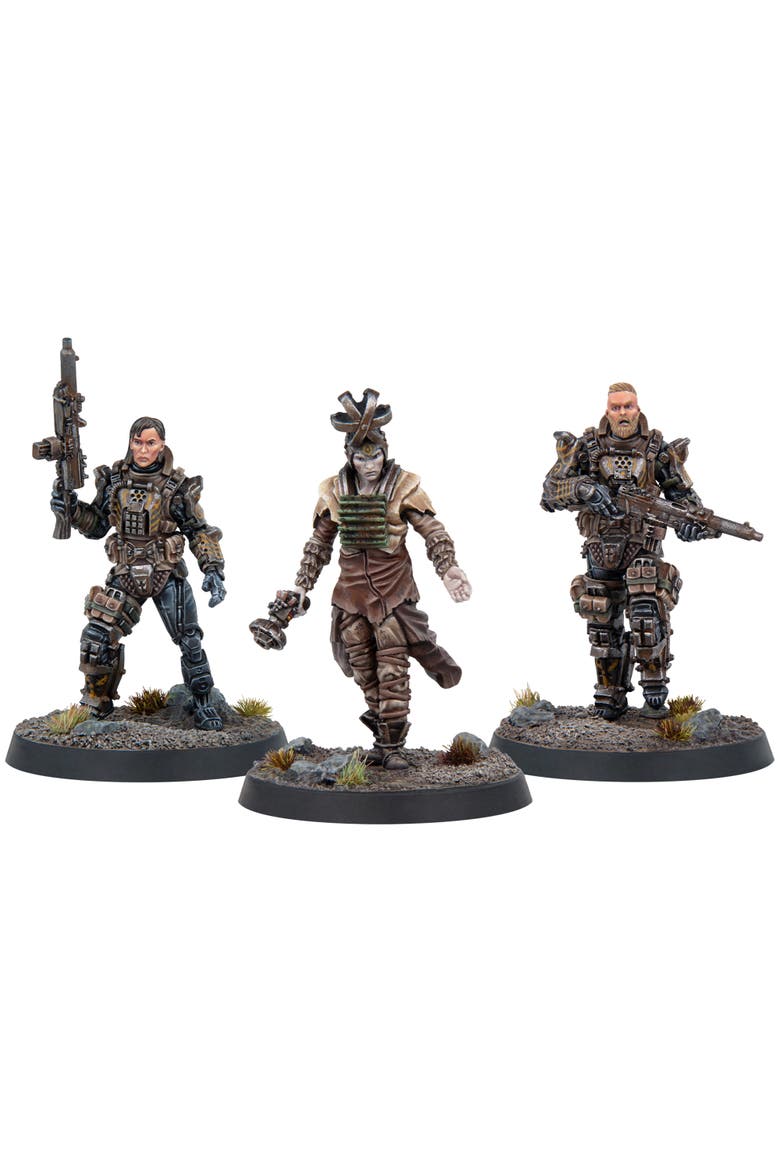 3 Resin Figures & Bases, Alternate, color, Multicolored