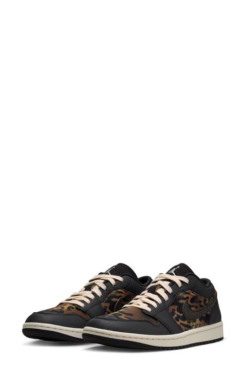 Air Jordan 1 Low Basketball Sneaker