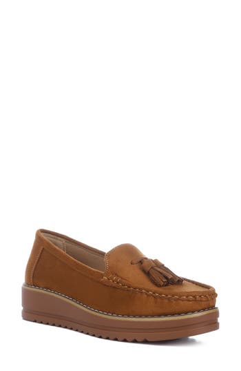 London Rag Daiki Platform Tassel Loafer In Tan