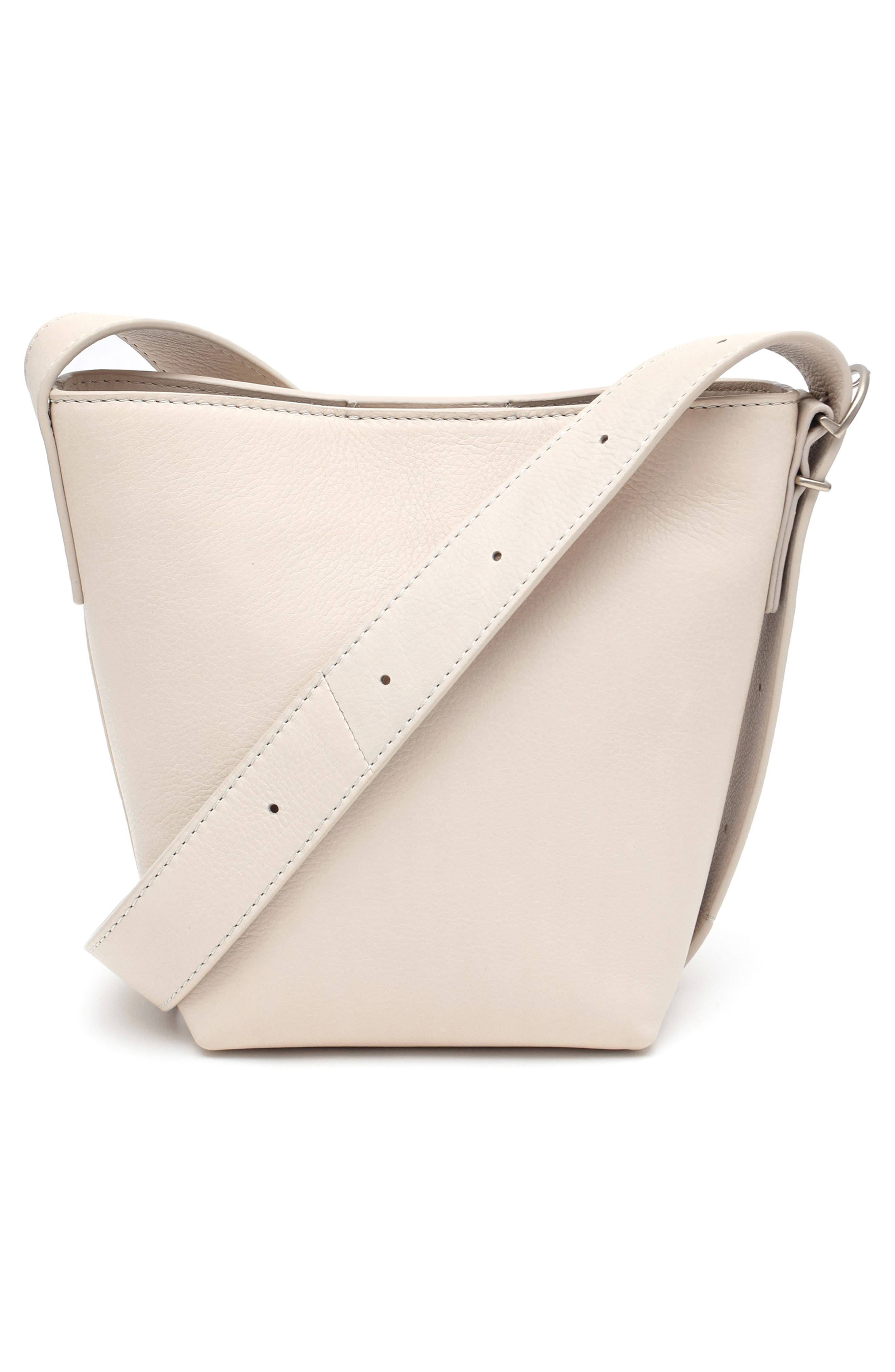 New Amsterdam Leatherworks Jayden Calfskin Leather Bucket Bag, Alternate, color, Ivory