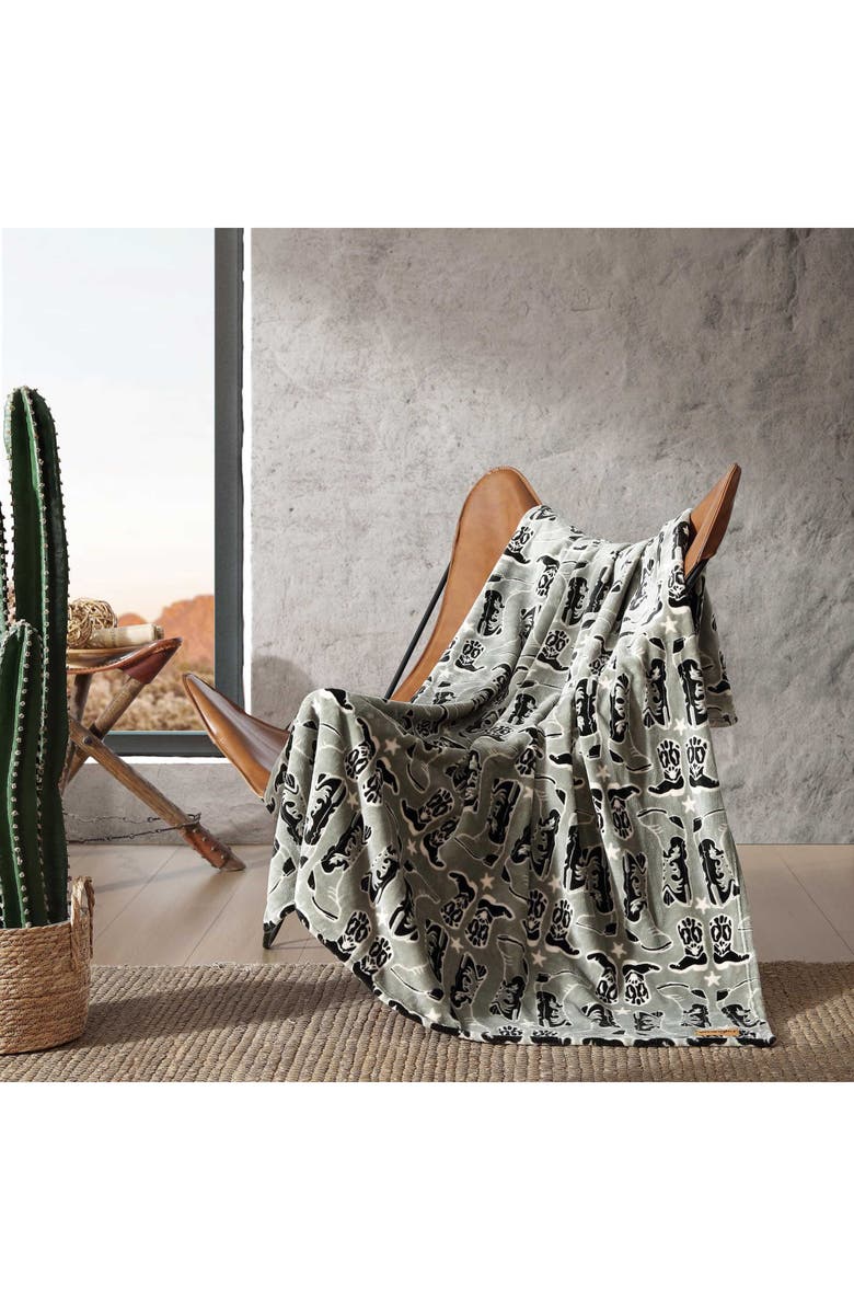 Wrangler Knockin' Boots Throw Blanket, Alternate, color, Green